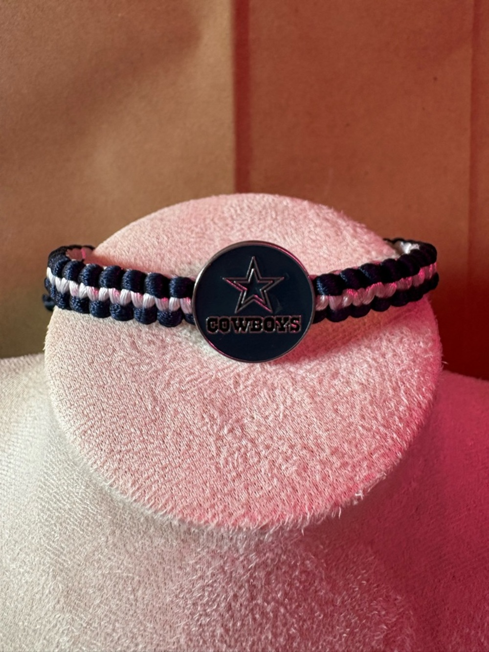 Dallas Cowboys Braided Paracord Bracelet in Navy and White